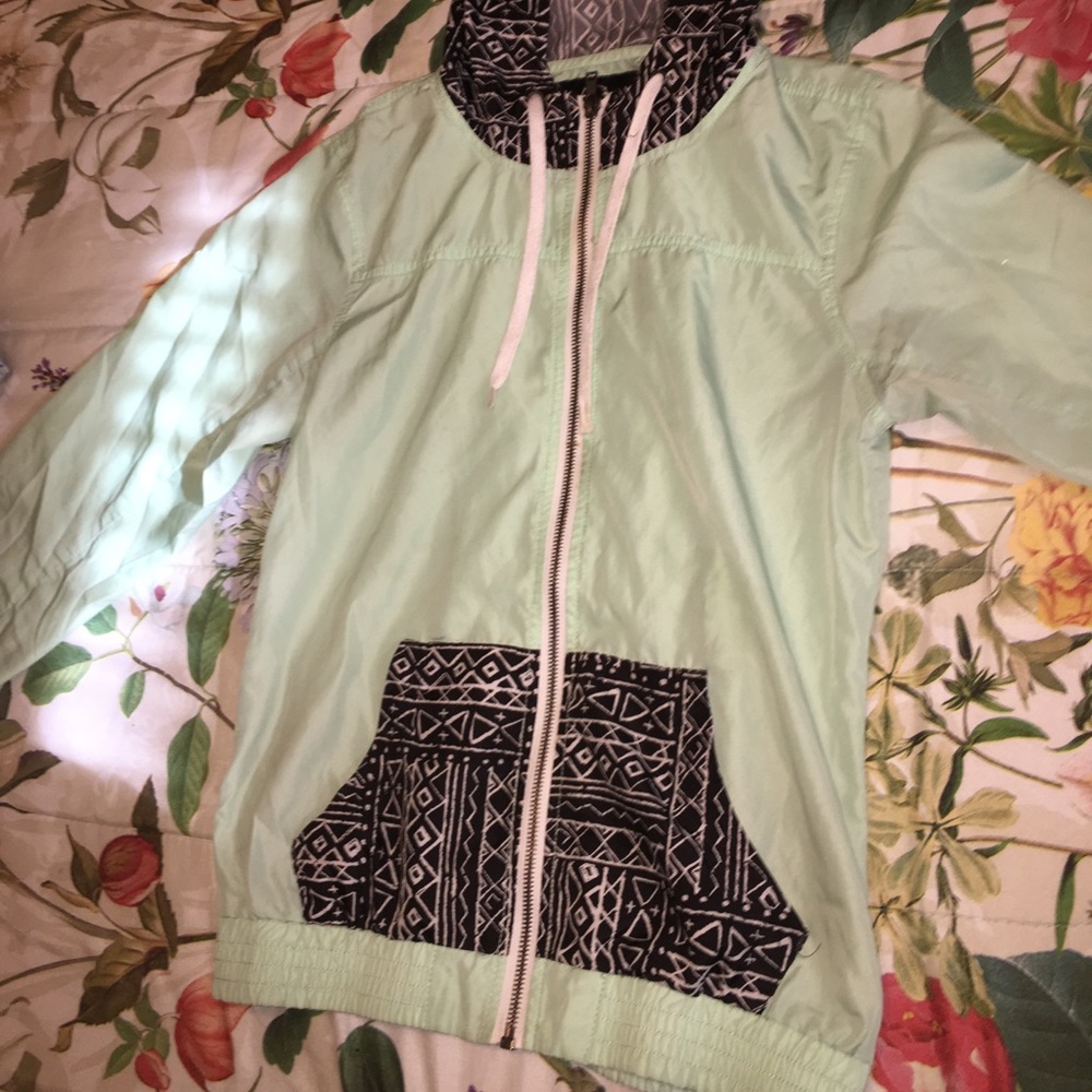EMPYRE windbreaker